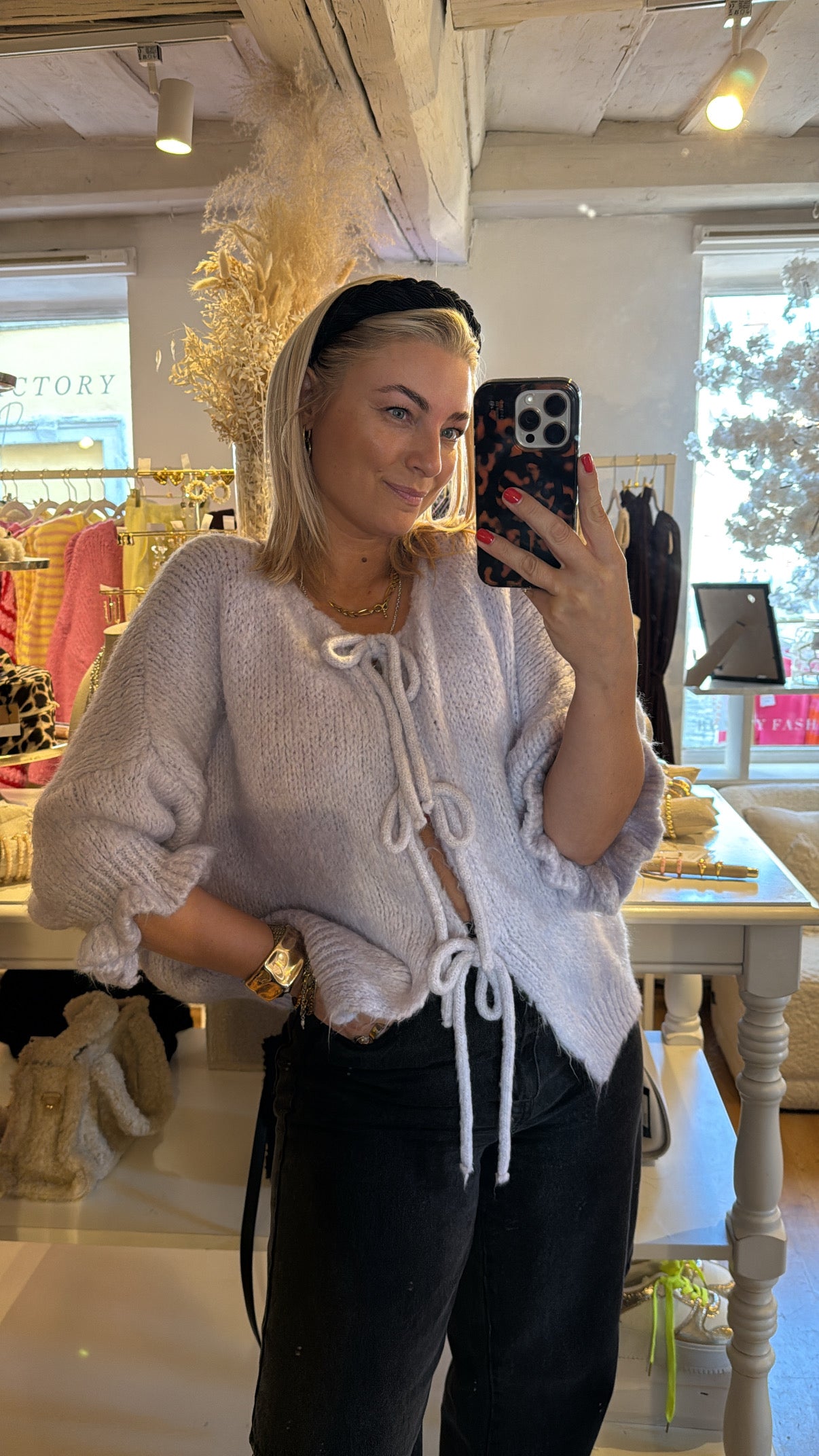 Cardi Sia