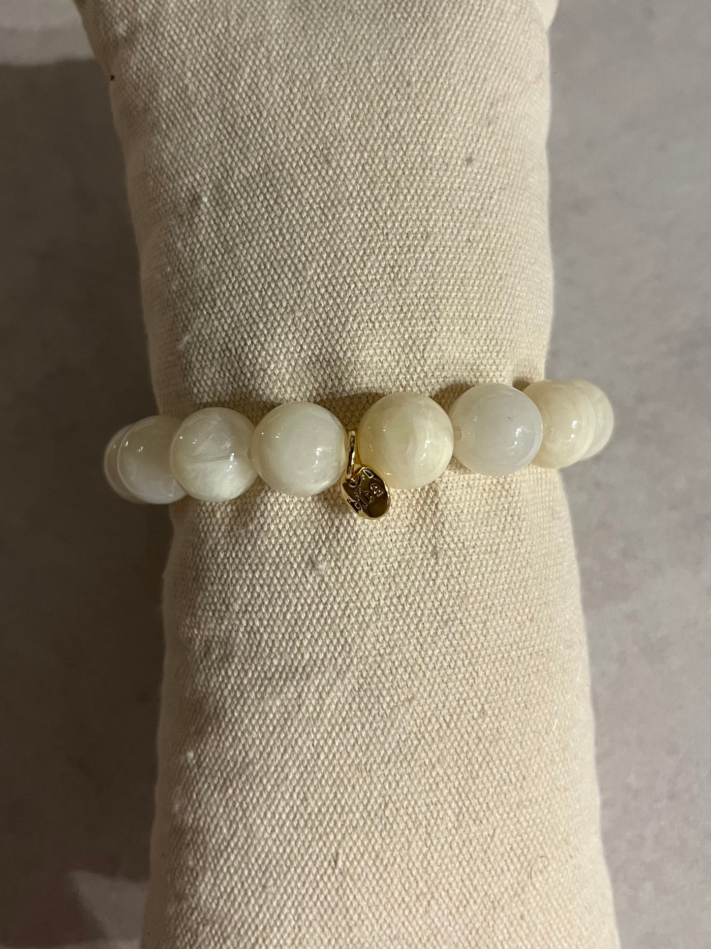White Pearl Armband