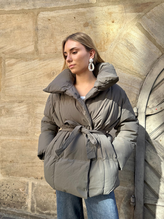 Winterjacke mit Schnürung