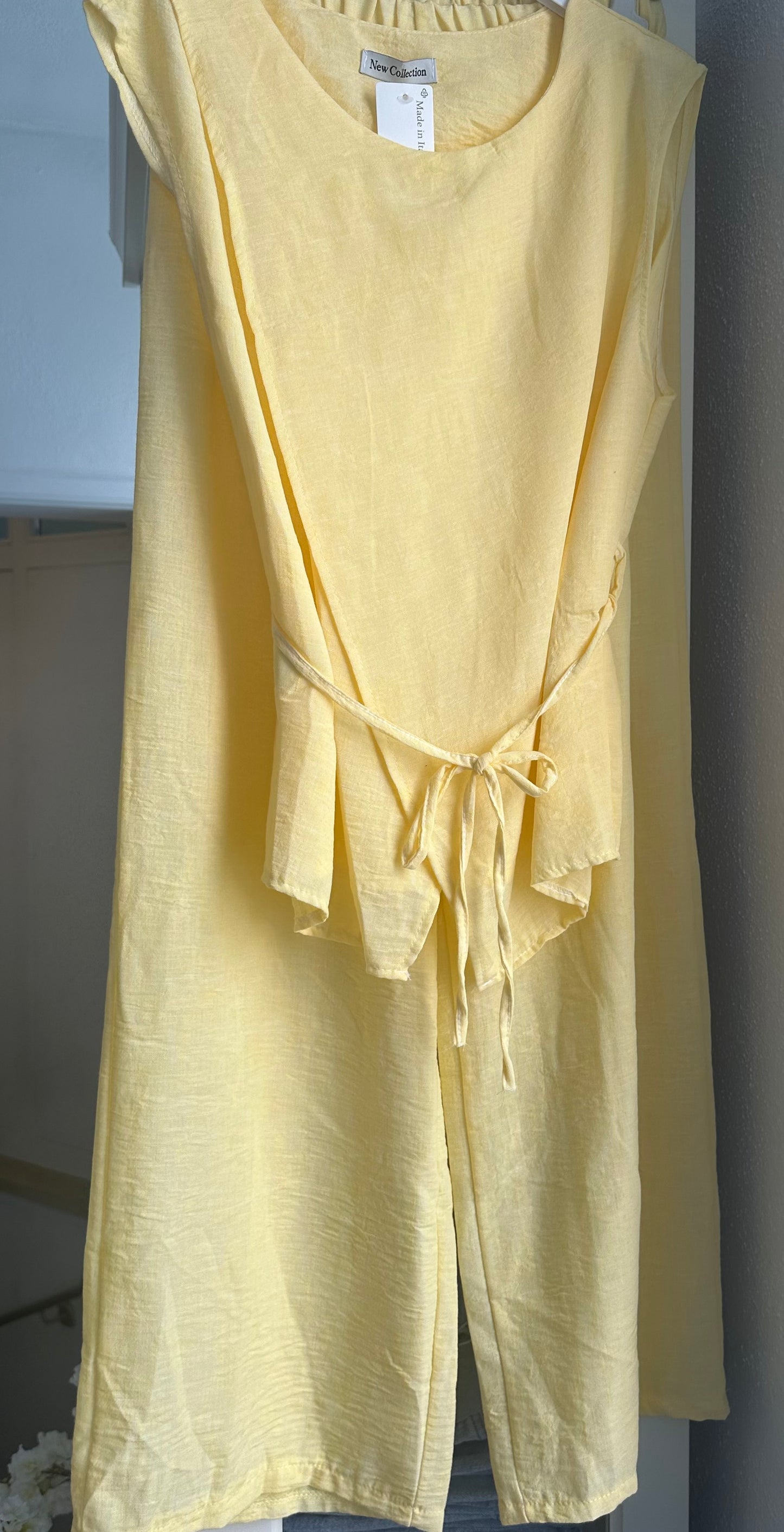 Tie Front Set