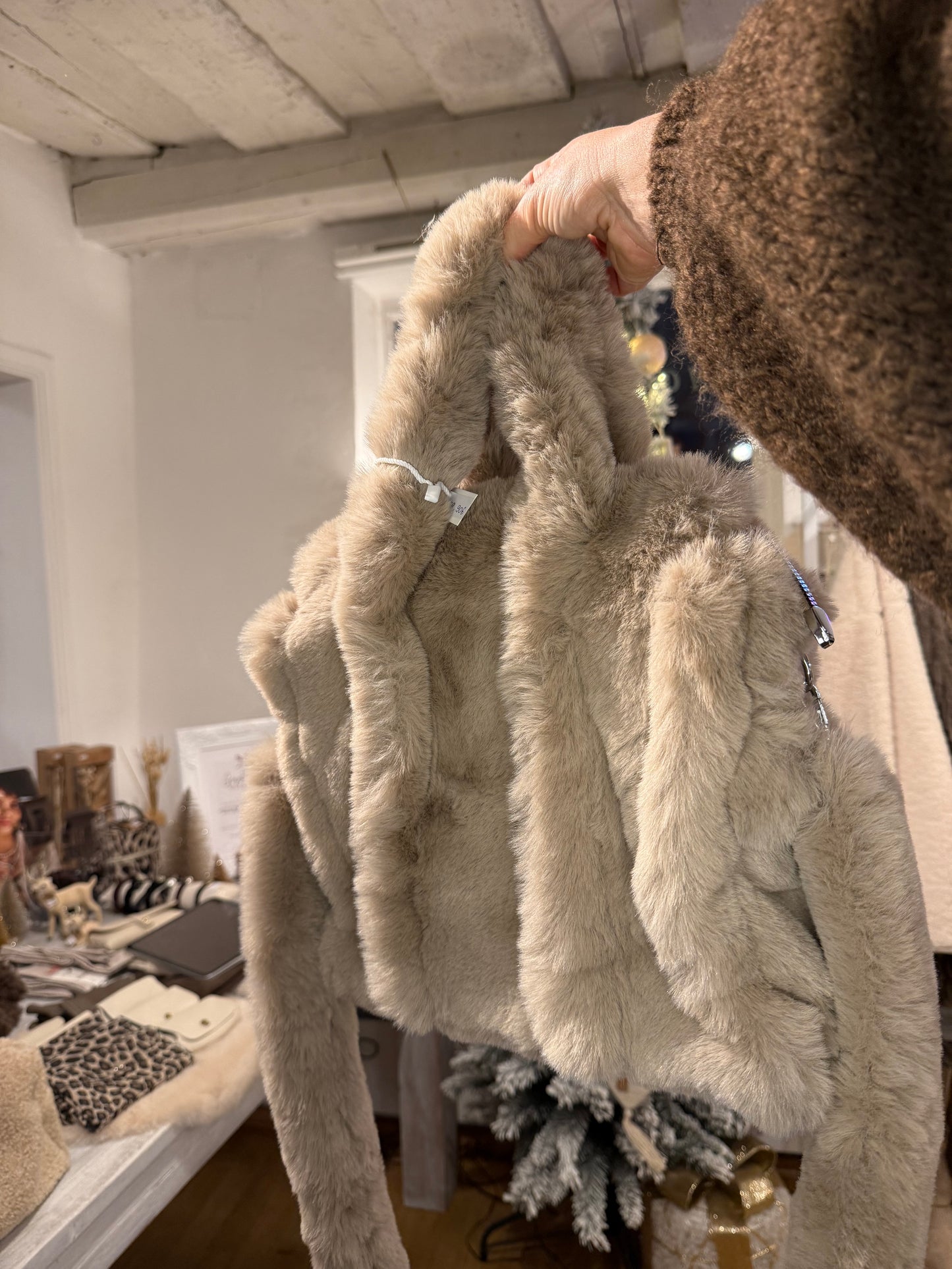 Kleine Flauschi Bag Taupe