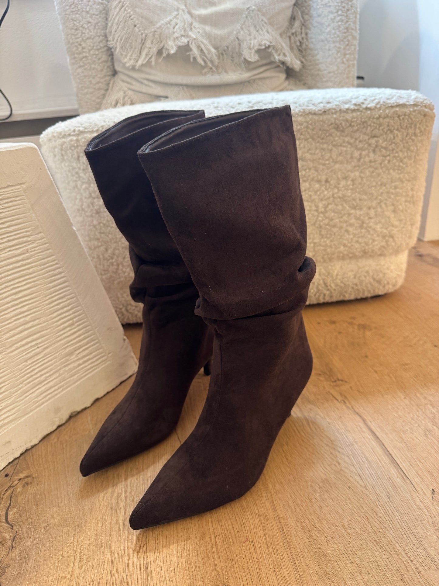 Boots Mira
