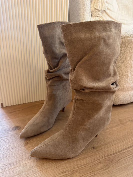 Boots Mira
