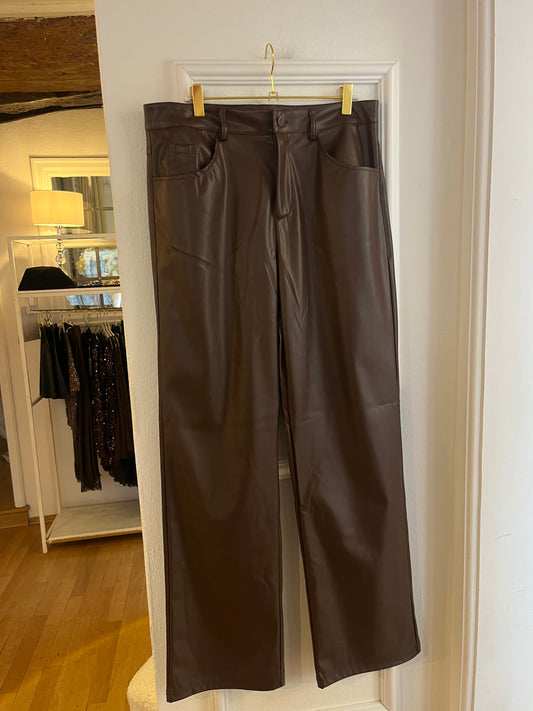 Wide Leg Kunstlederhose