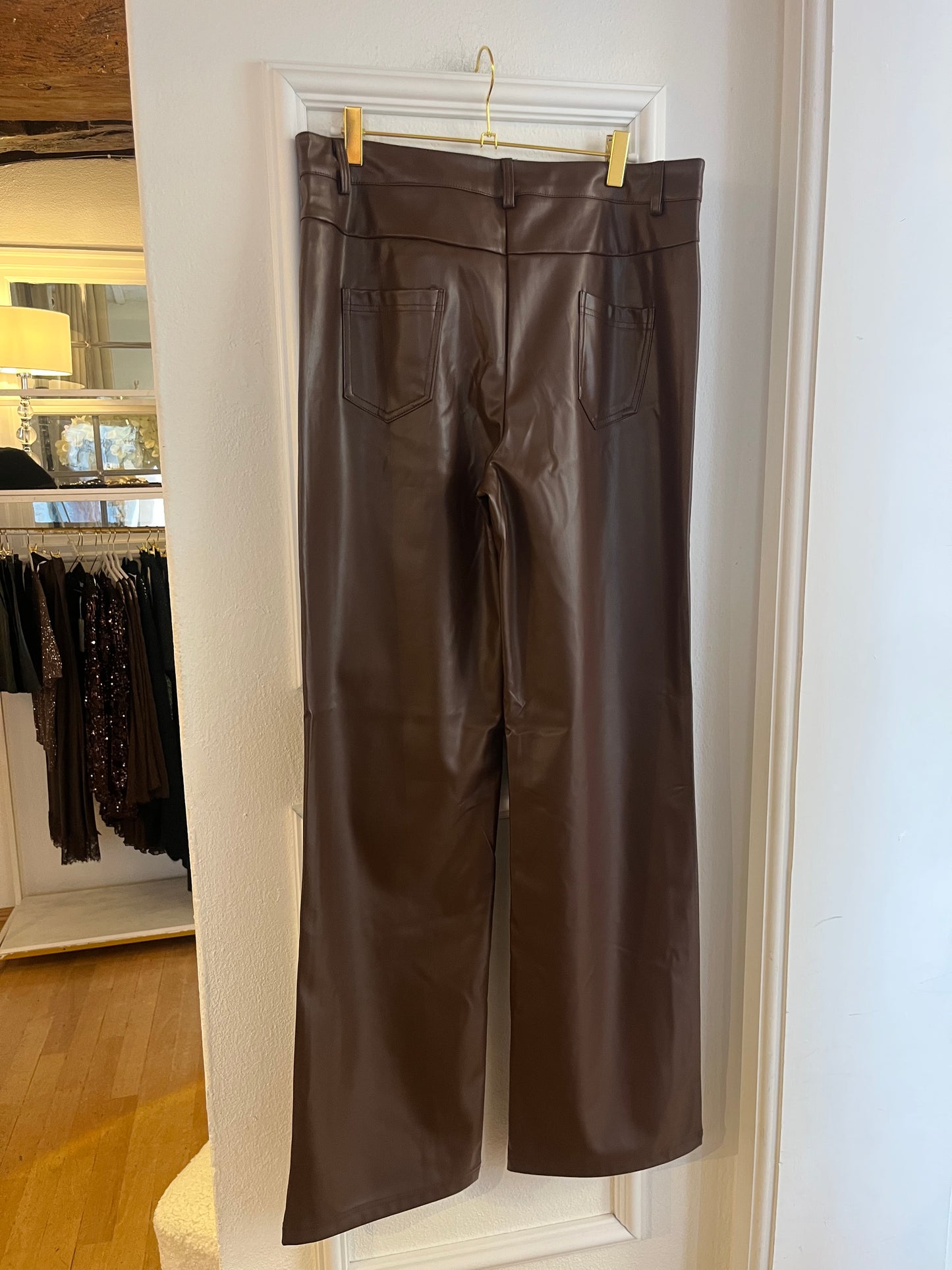 Wide Leg Kunstlederhose