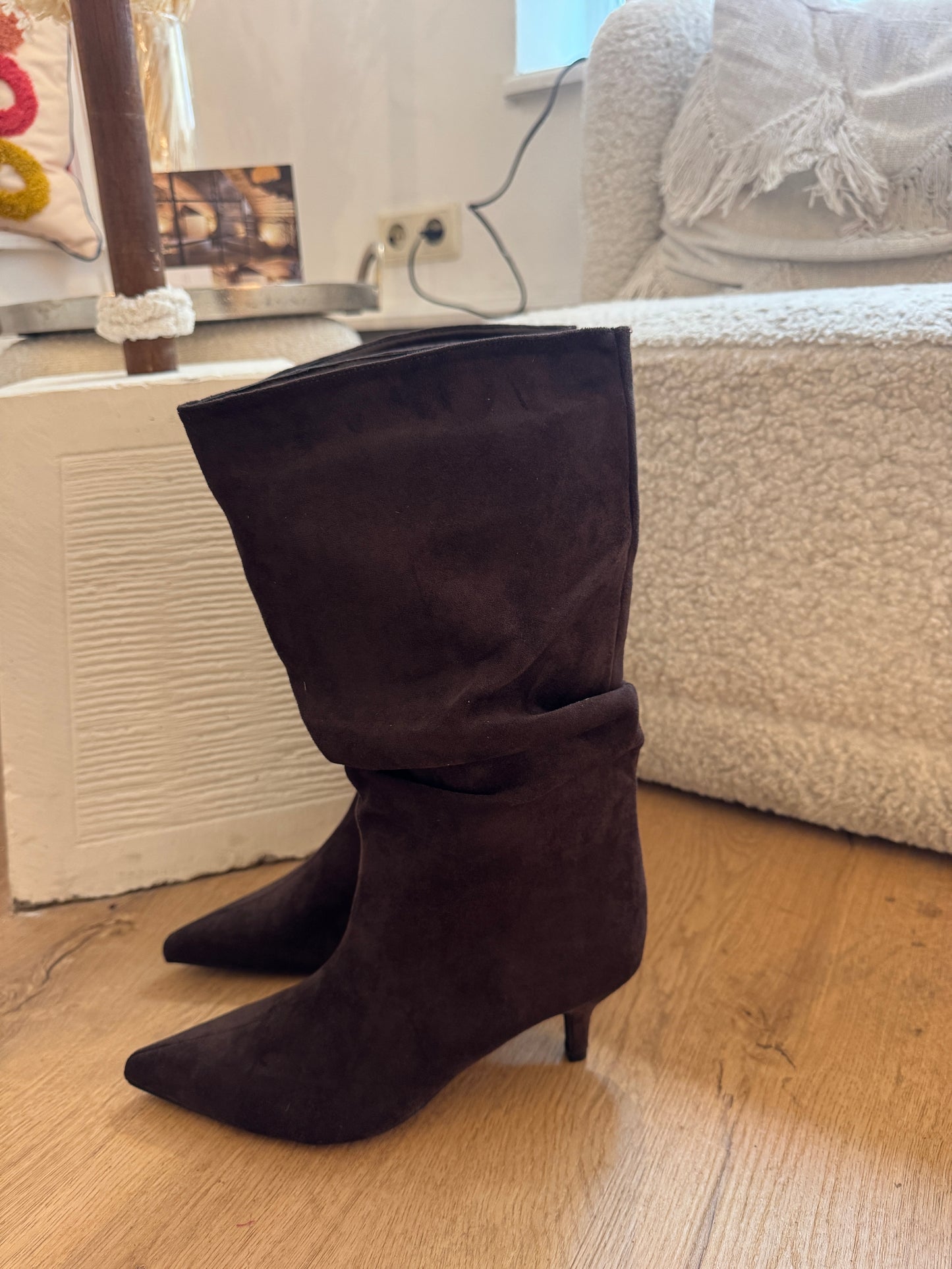 Boots Mira